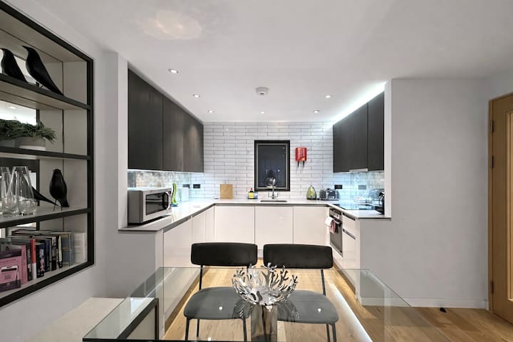 Globe Apartments managed Airbnb listing 1
