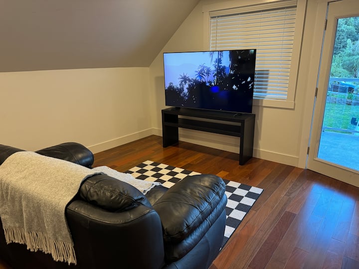 Detached Guest House Near Seattle - Renton, WA
