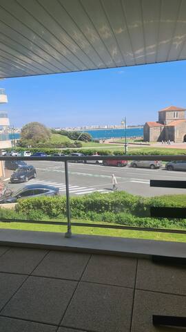Entire home with 1 bedrooms in les sables d’olonne - Appartement avec vue unique !