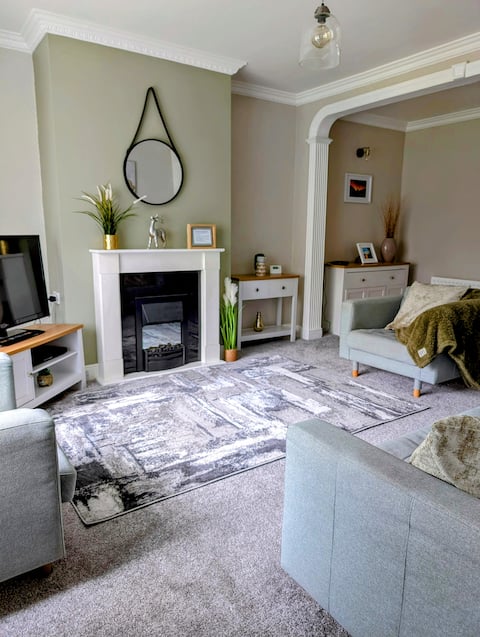 The Sycamore 2 bed house 10mins drive to beach