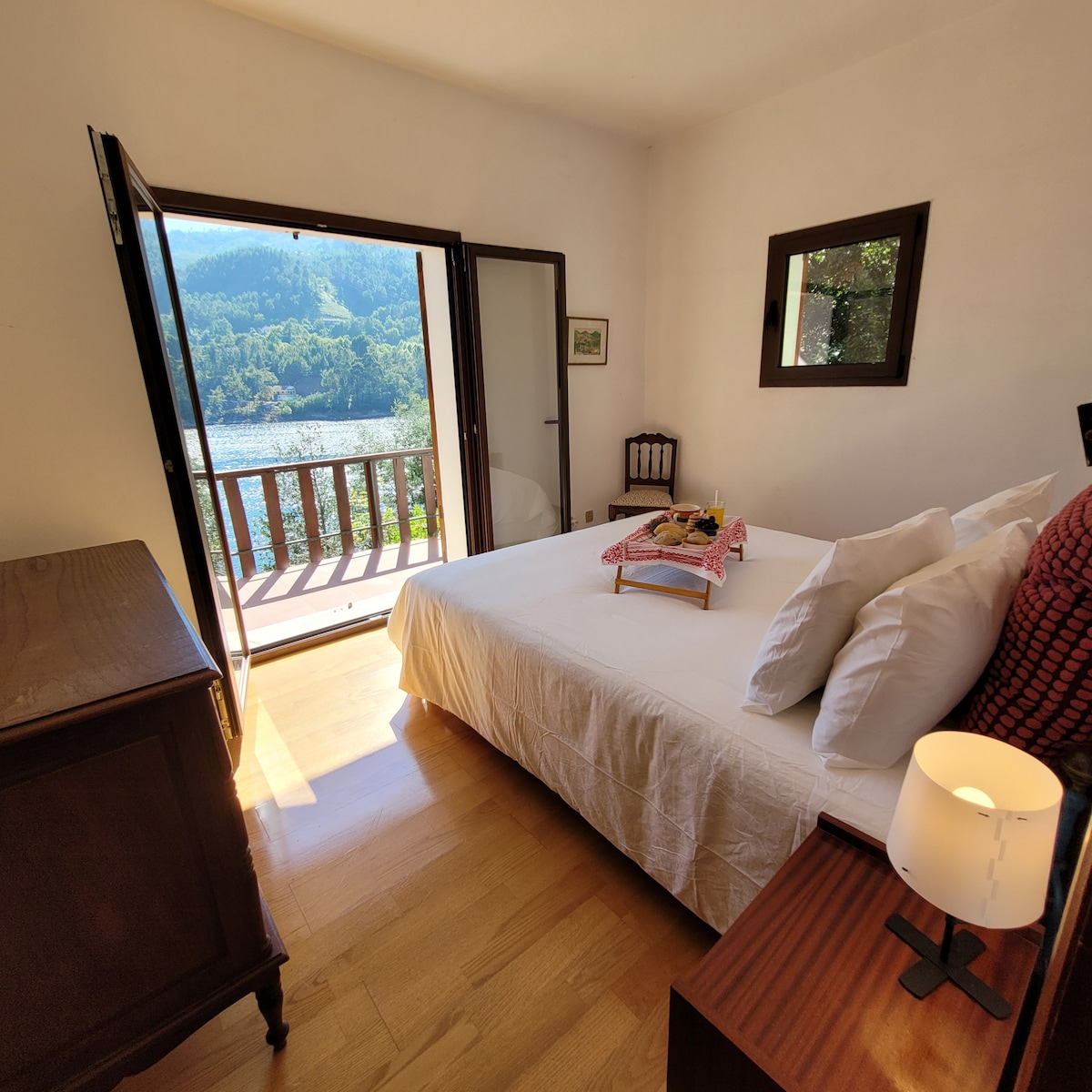 חדר 1 עם נוף לאגם