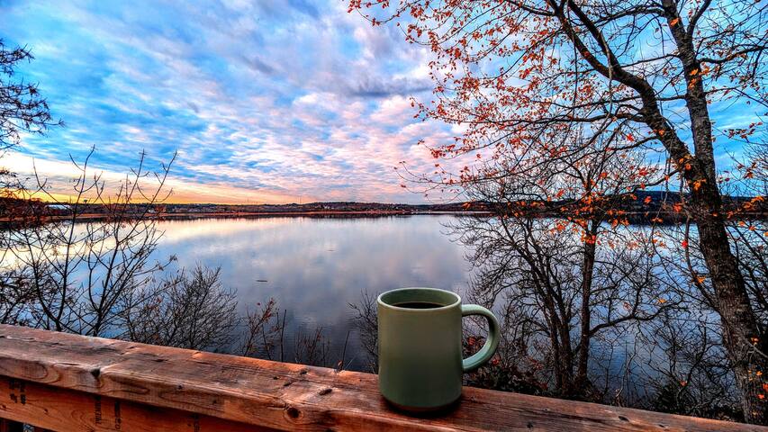 Tippetttime – Waterfront Cottage in Saint John gallery image 2