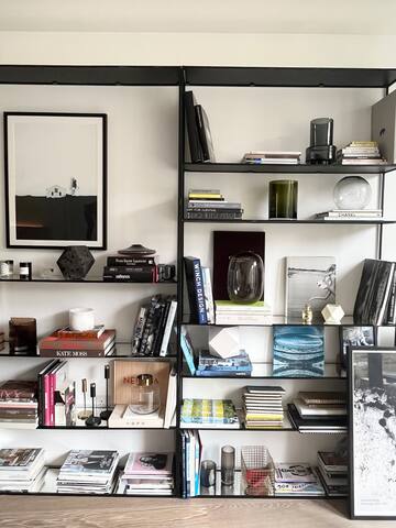 Designer Home in Chelsea gallery image 5