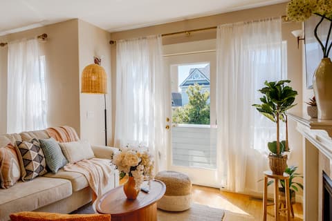 Spacious 3B/2.5B Home in the Heart of Capitol Hill