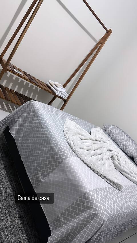 Apt complete 02, close to the center, cozy