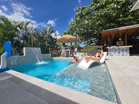 Casita Almendro Apart. with Heated Pool & BBQ Area