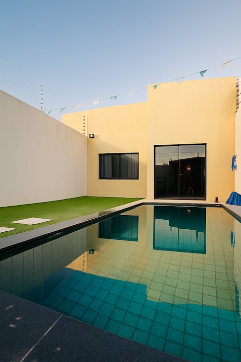 Spacious House with Pool and Barbecue Area