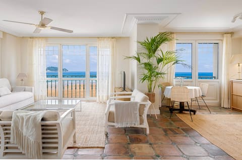 Top performing Airbnb: Beach front luxury apartment in Zarautz