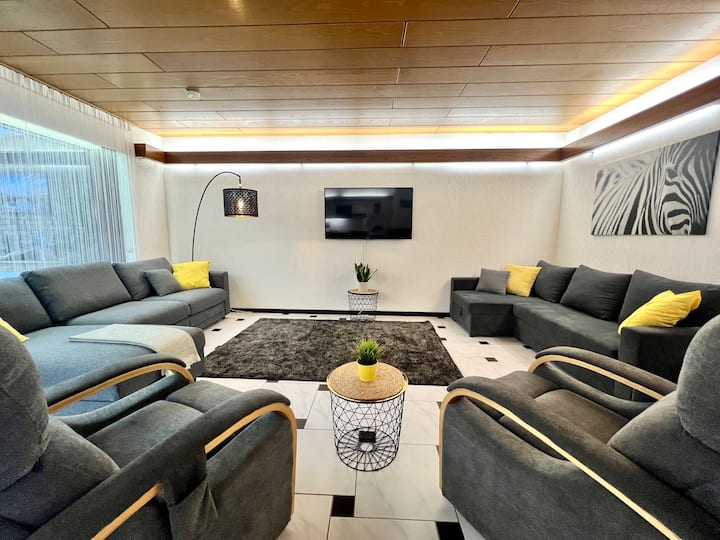 Barrierfree Vacation Home With Garden Near Cologne - ケルン