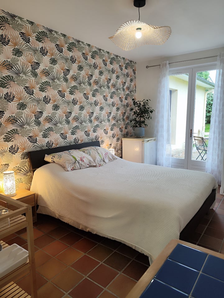 Dépendance En Chambre Privée éQuipée Avec Jardin - Arnac-Pompadour