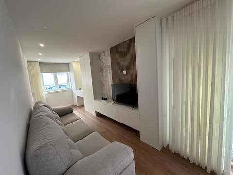 Top Airbnb: Pvz Beach House
2-bedroom apartment 300 meters from the beach em Póvoa De Varzim