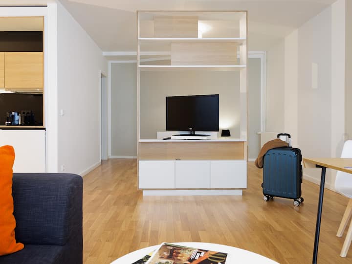 Smartments: Furnished Studio Xl With Kitchenette - Hamburg