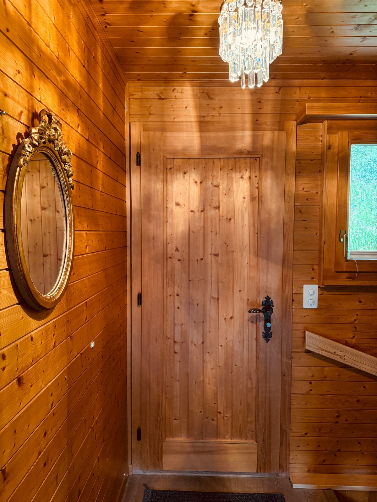 Successful Airbnb property: Peaceful sunny chalet in Naters