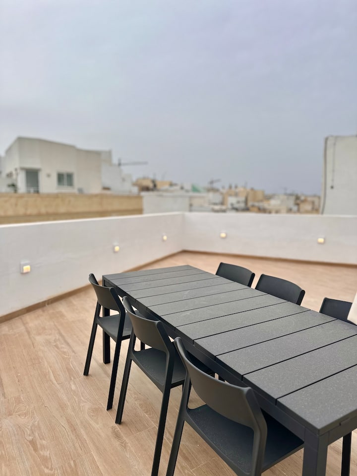 Penthouse Duplex — interior photo 2