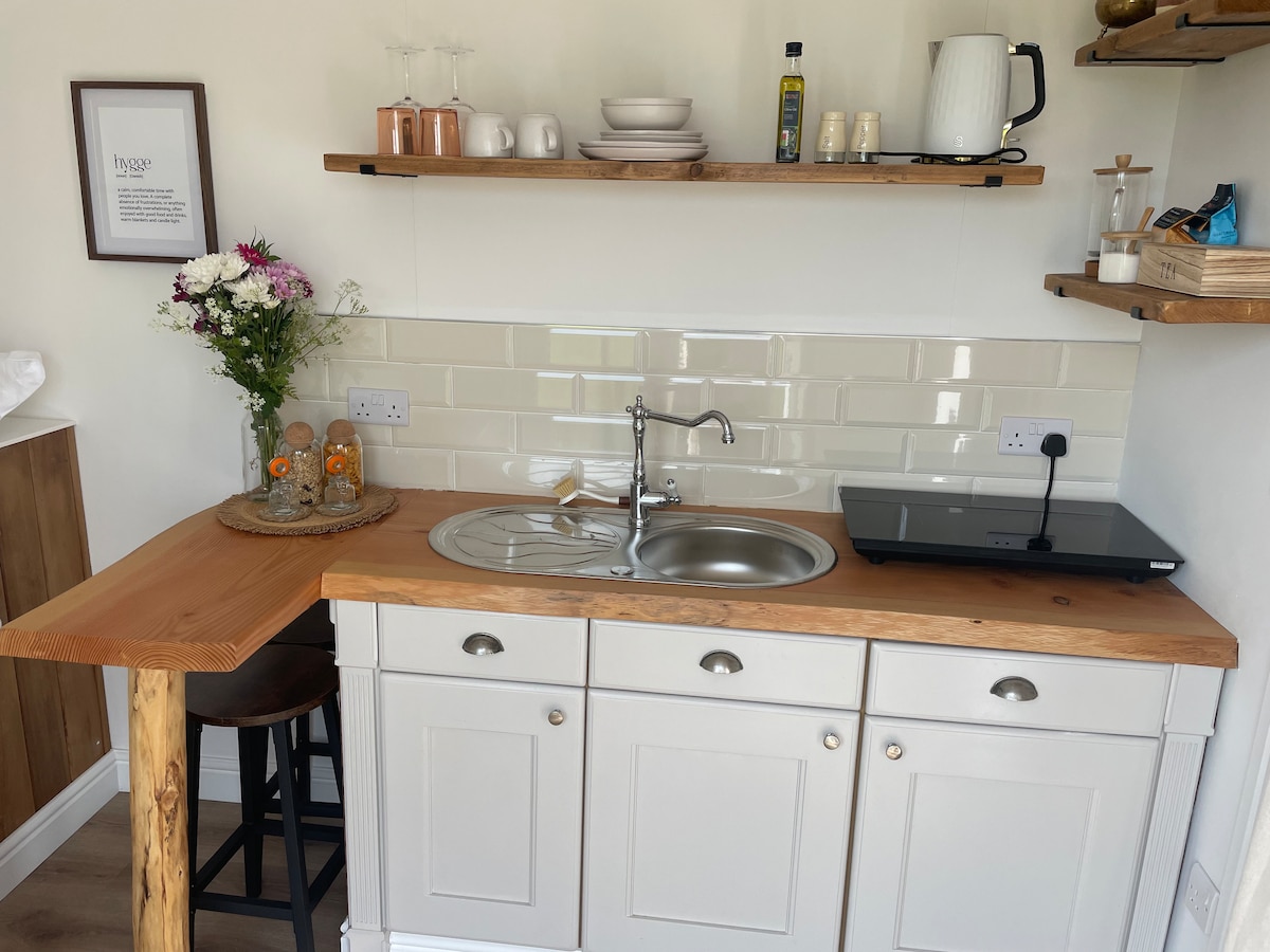 Top performing Airbnb: The Hygge Hut - Cosy Shepherd Hut Hideaway. in Chelmsford