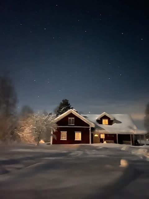Winter paradise in Värmland with hot tub