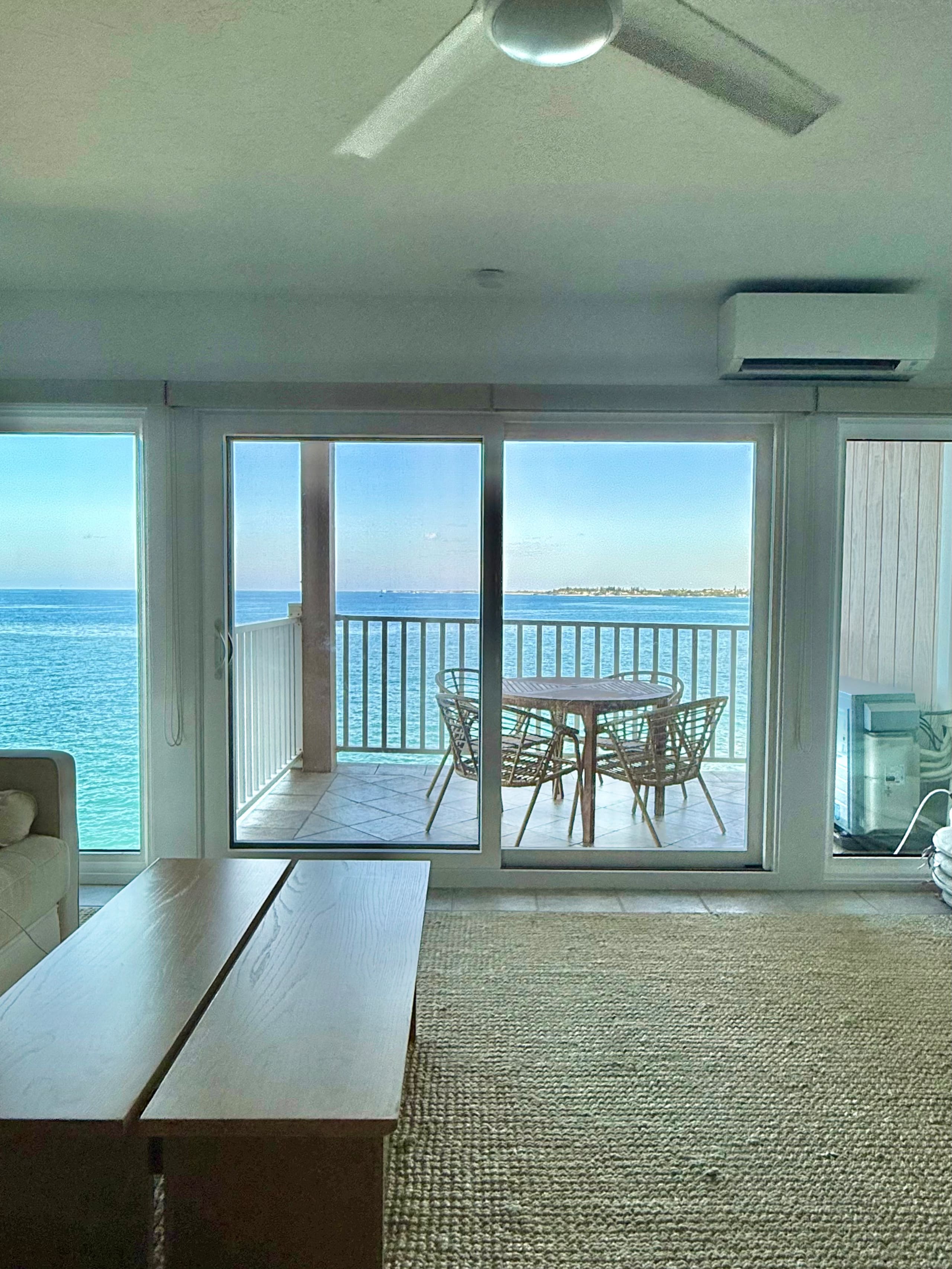 180° Ocean View with AC, see Wildlife from Lanai - Image 2