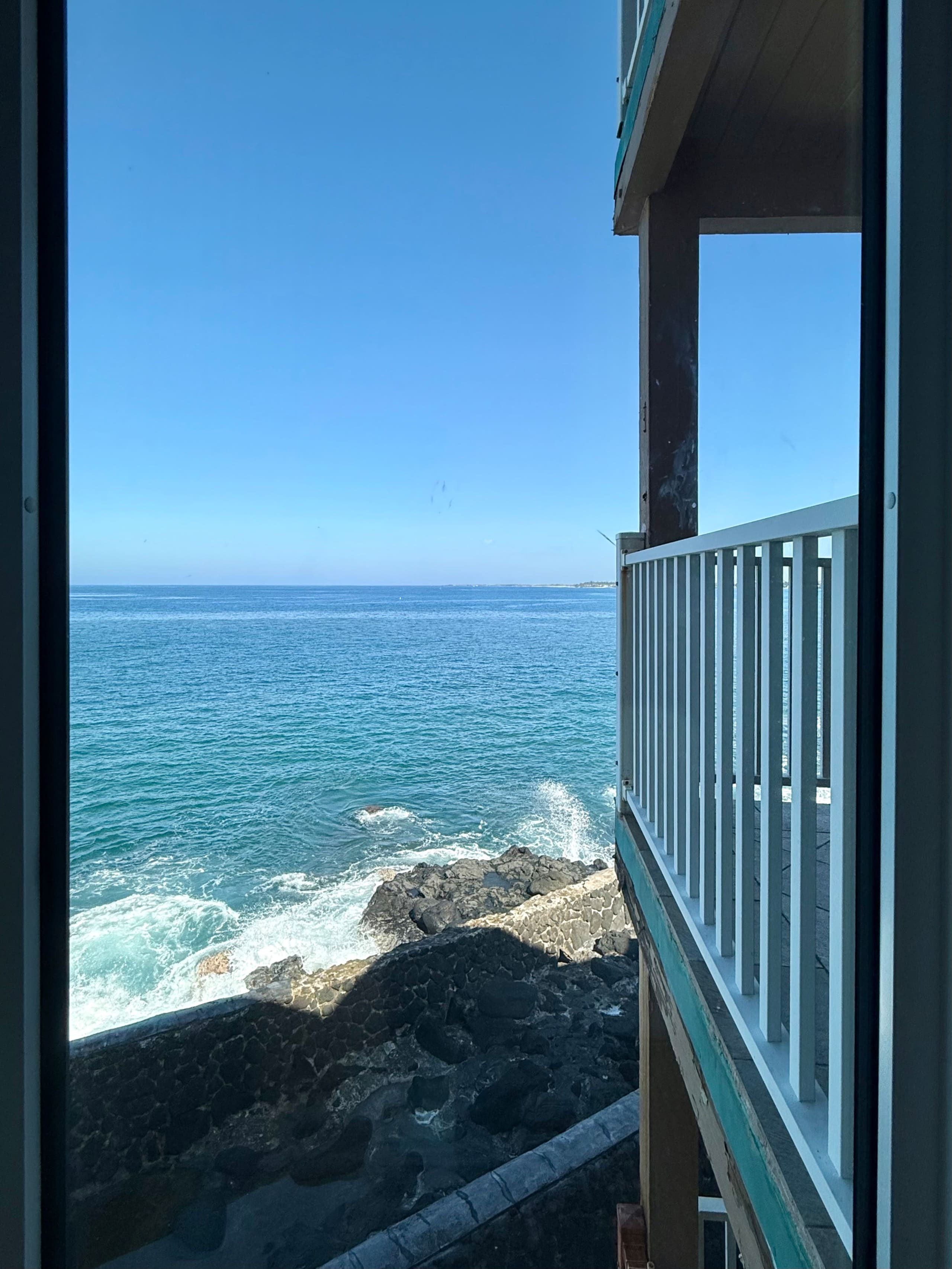 180° Ocean View with AC, see Wildlife from Lanai - Image 7