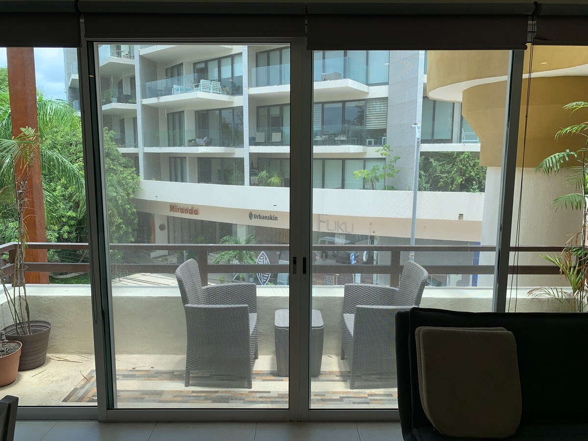 Popular Airbnb listing: PH 2 Br-private roof plunge pool in Las Brisas