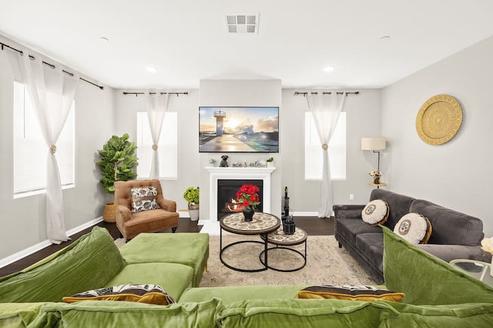 Warm Home/airport/toyota Arena/silver Lake Park - Ontario