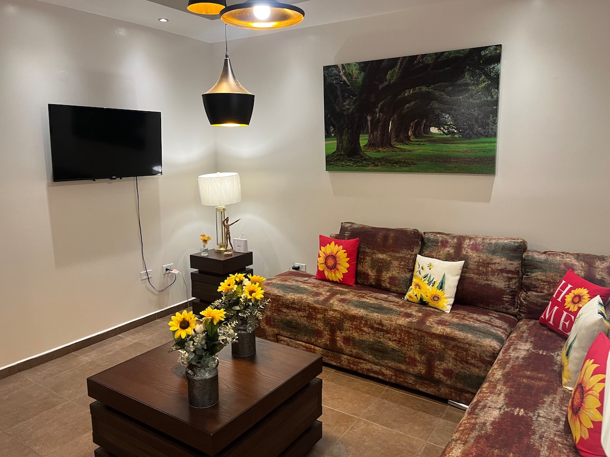 Top Airbnb: Casa Girasol 3 minutes from the Consulate in Sonora