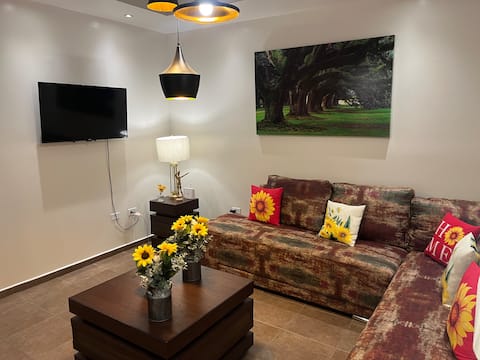 Top Airbnb: Casa Girasol 3 minutes from the Consulate in Heroica Nogales