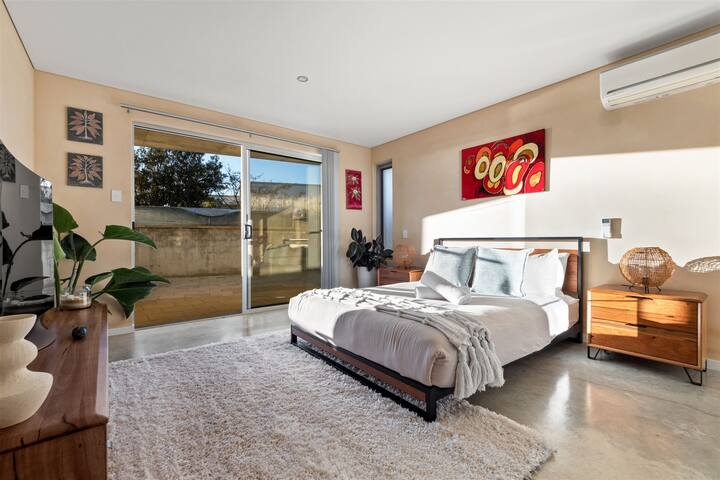 Breeze Beach Villa – with sauna and pool gallery image 4