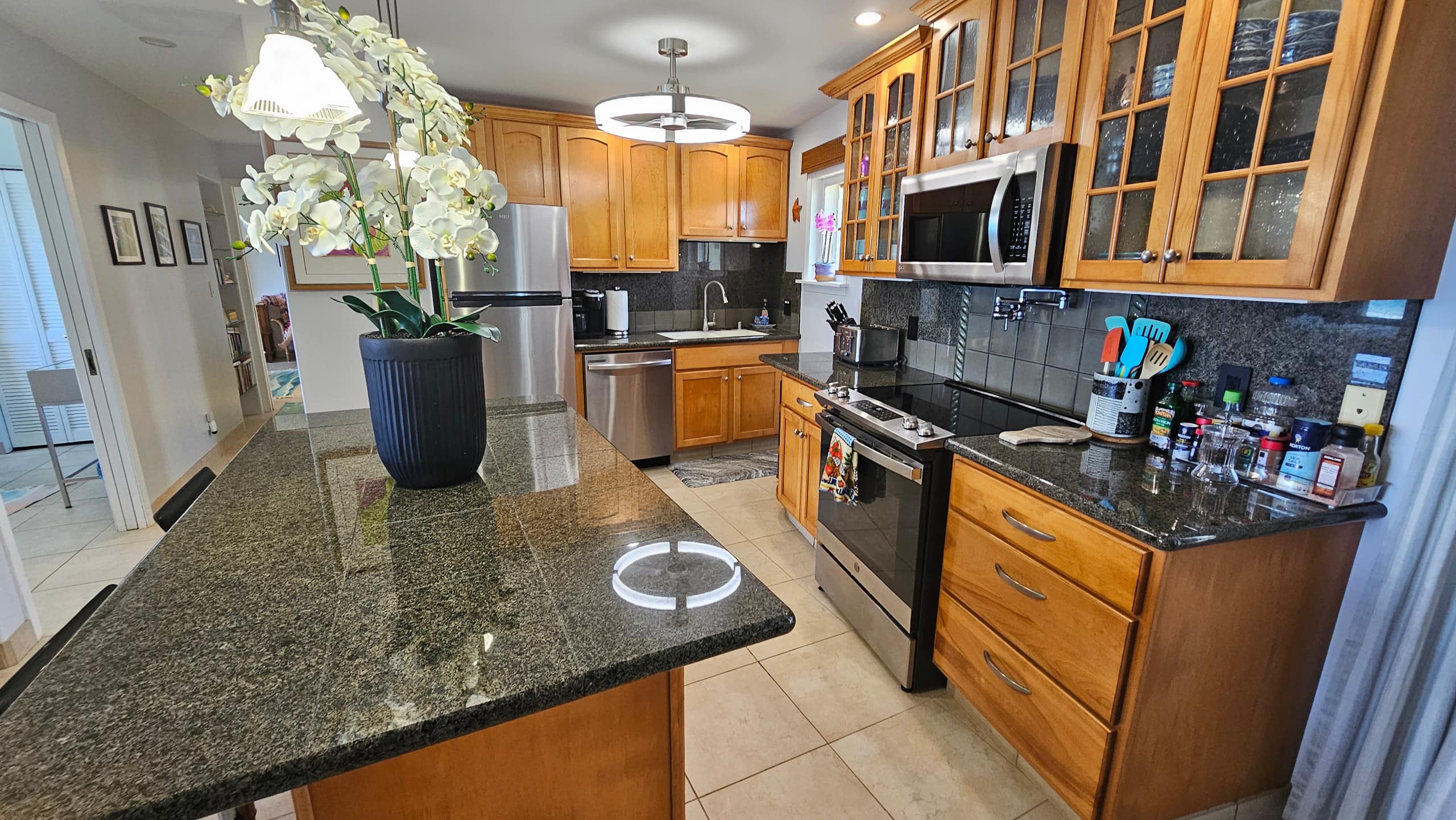 Spectacular Ocean Front View and A/C all Rooms - Image 3