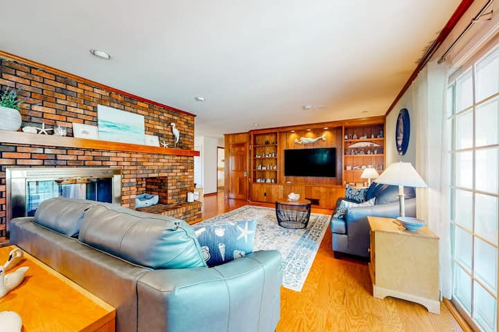 Dewey Beach Oasis: Dog-friendly Yard & Golf - Dewey Beach, DE
