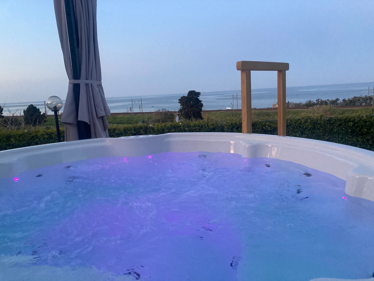 Top performing Airbnb: Falipè! At the sea in the countryside Room 2 in Pineto