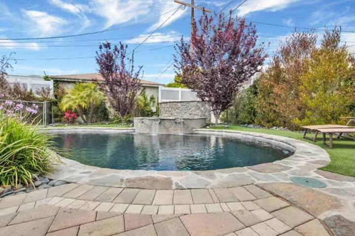 GreatLocationHeatedPoolJacuzzi gallery image 4
