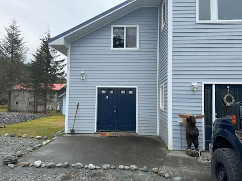 Close to town, quiet neighborhood