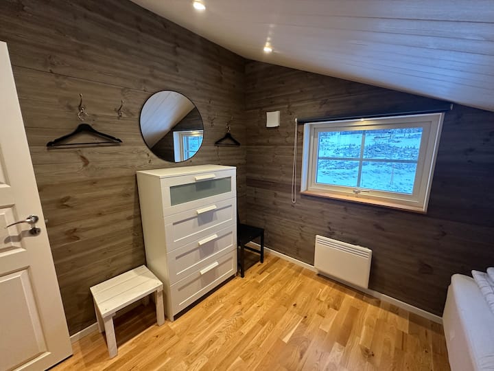 საძინებელი 4