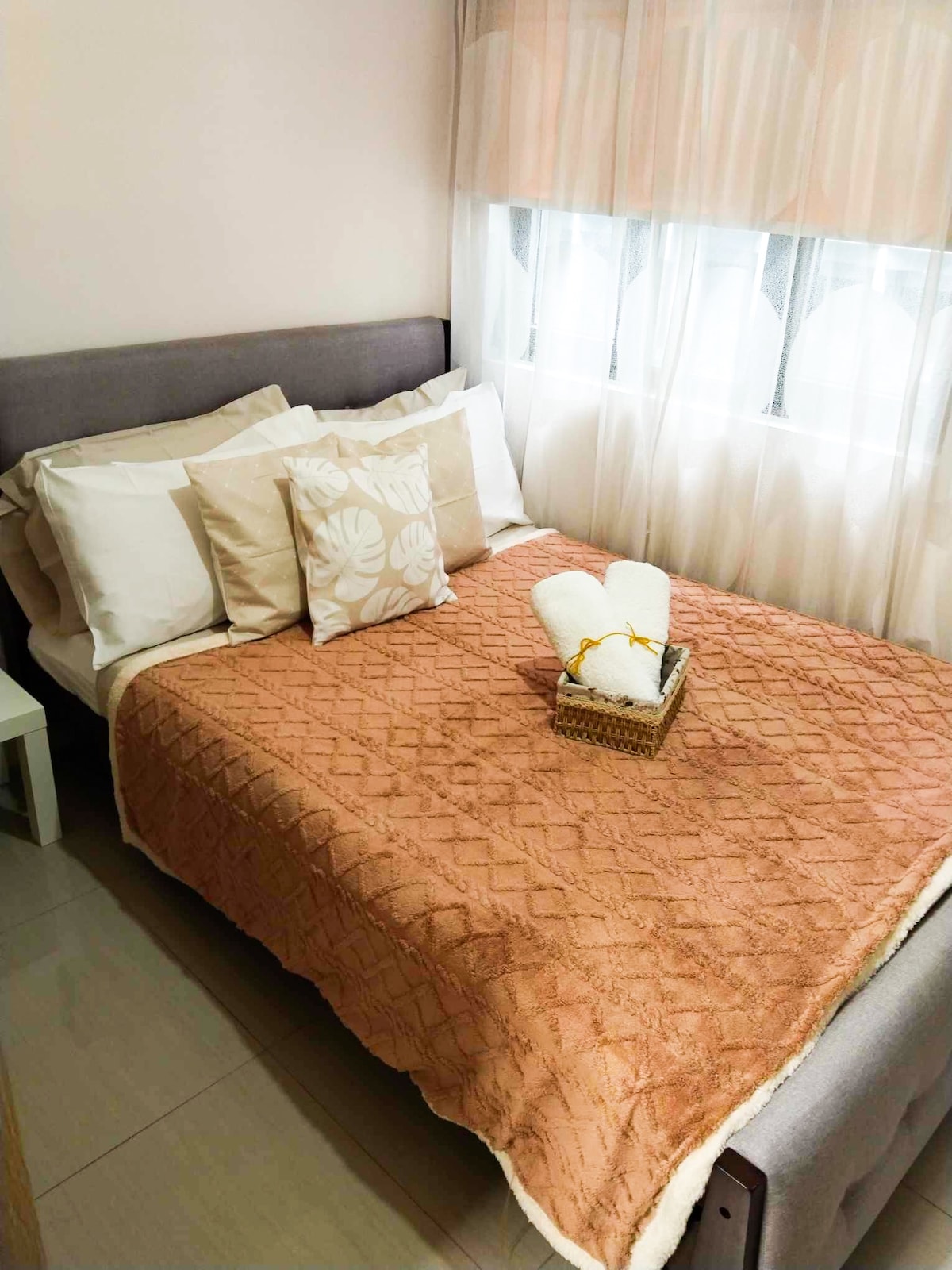 Crizzy's Hub Gabrielle Shore Residences Condominiums for Rent in