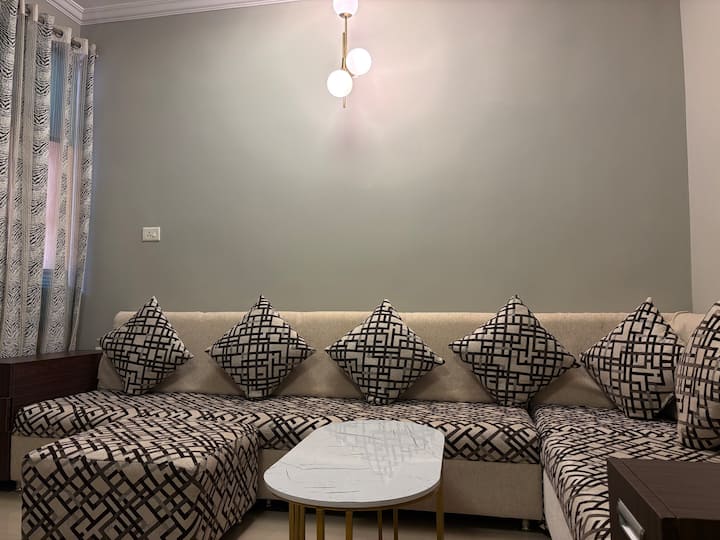 Living room image 4