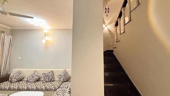 Living room image 9