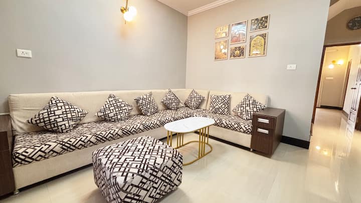 Living room image 11