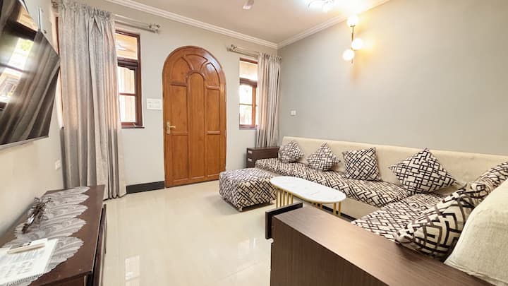Living room image 8