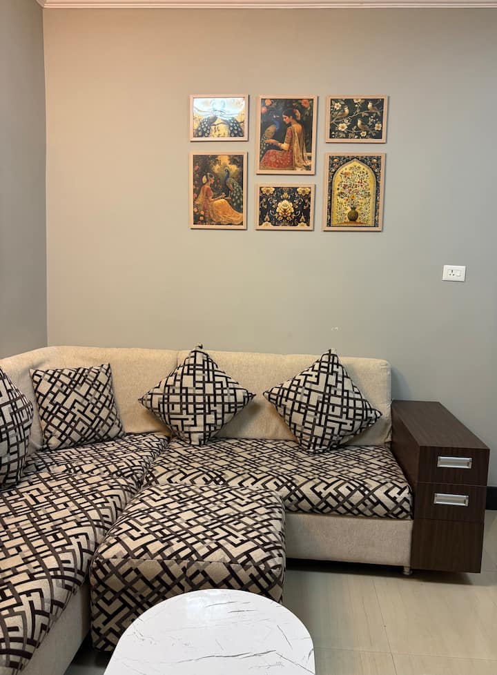 Living room image 7