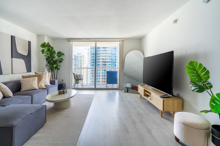 Chic Condo With Parking, Gym, Pool And Great View - Miami