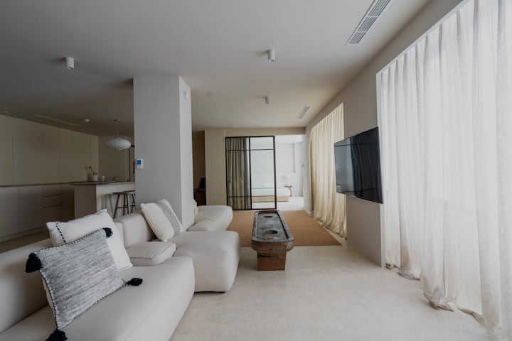 Ukiyo/tpe Main Station/elevator/bag Storage/3b2b - Taipei City
