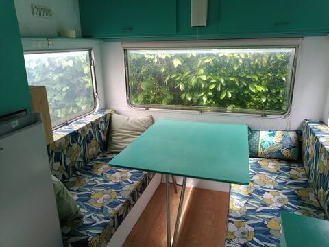 Top Airbnb: Vintage caravan near Bayeux in Calvados