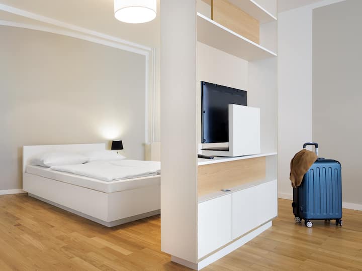 Smartments: Furnished Studio Xl With Kitchenette - Hamburg
