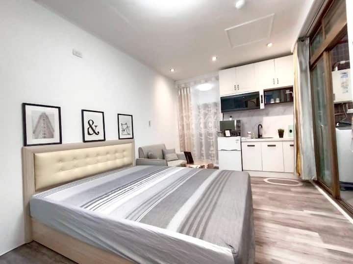 Flow Space｜cozy Kitchen Studio｜balcony｜30+ Days - Taipei