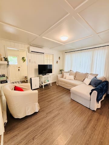 Family Beach Cottage/Sleeps 6