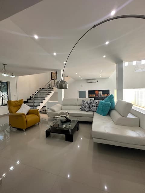 Espectacular Casa cerca del mar