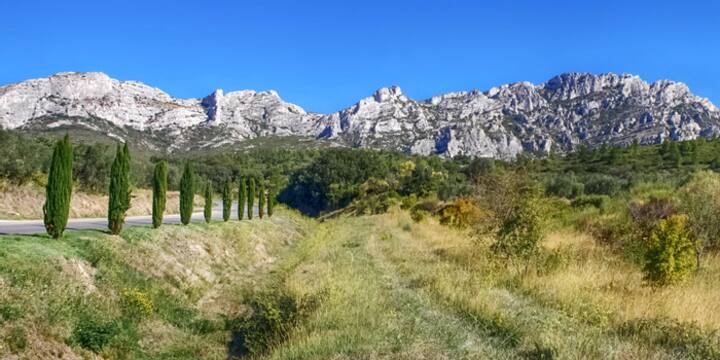 Les Alpilles, idéal pour les balades.