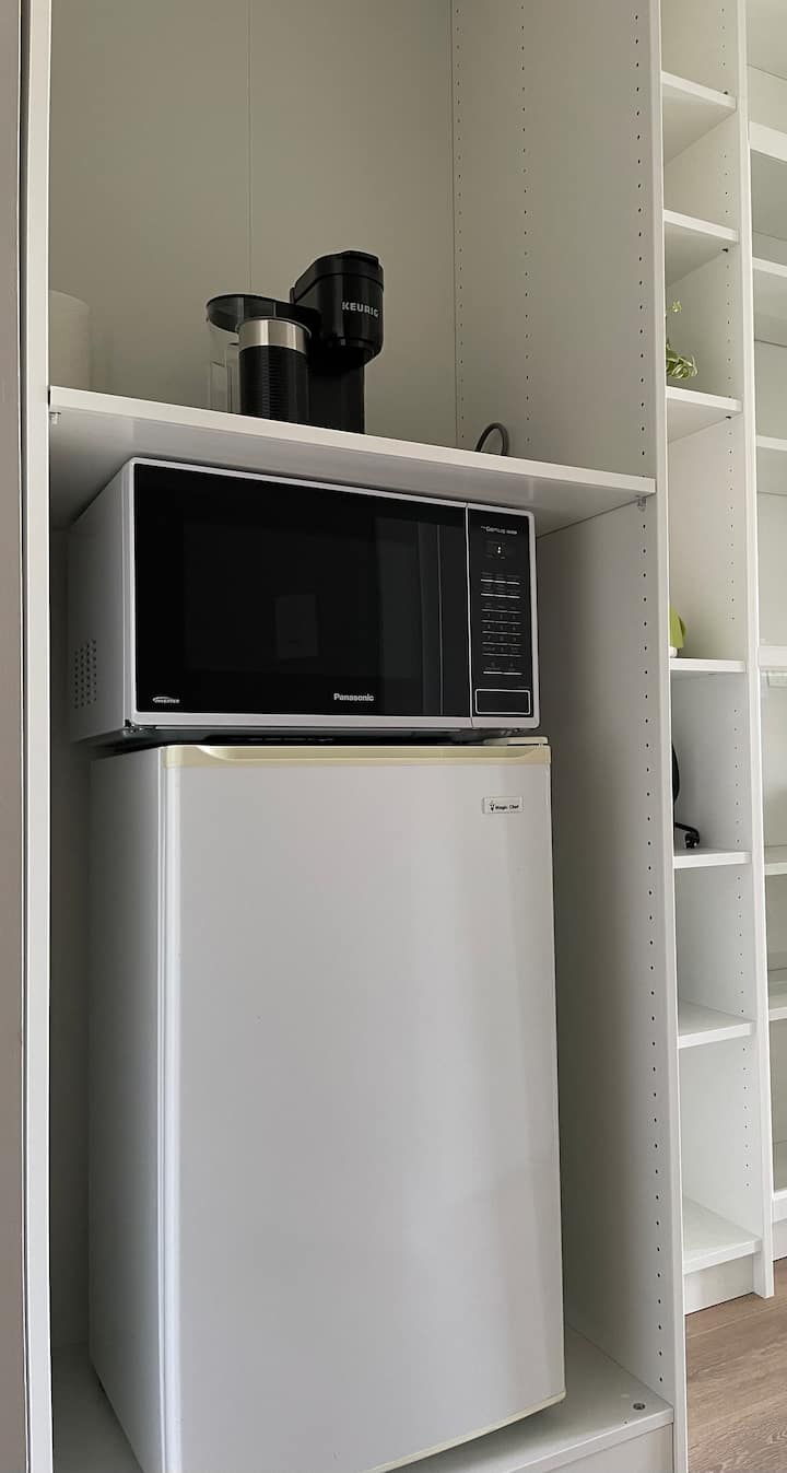 Dedicated & No Shared Bathroom In Victoria - Langford