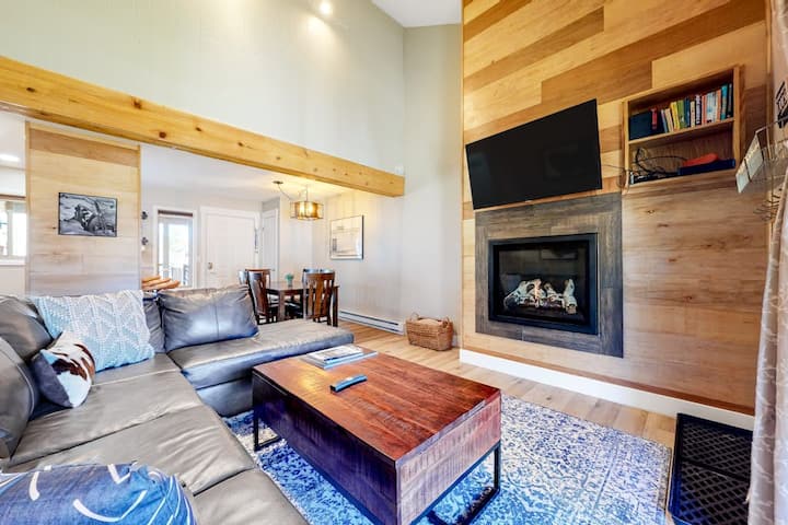 Updated 3br 3rd-floor | Balcony | Pool - Steamboat Springs, CO
