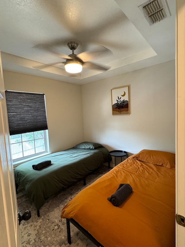 საძინებელი 1